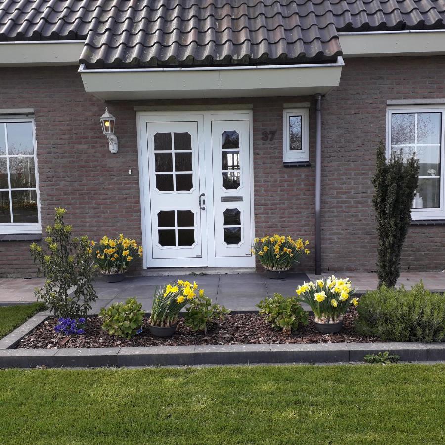 Groot Familiehuis Voor 6 Personen In Landelijke, Rustige Omgeving Villa Breezand Bagian luar foto